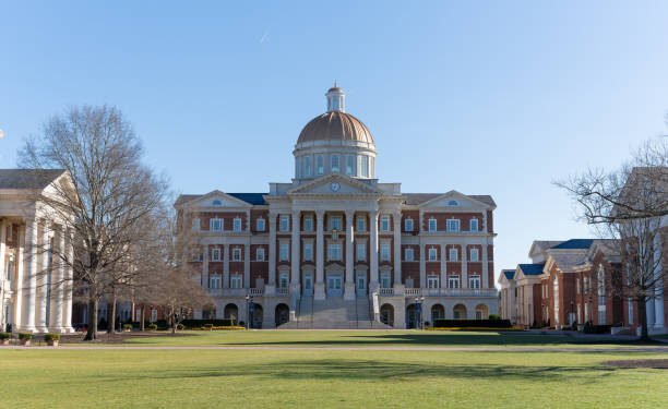 Studying in the USA: Real Costs, Opportunities, and Hidden Challenges